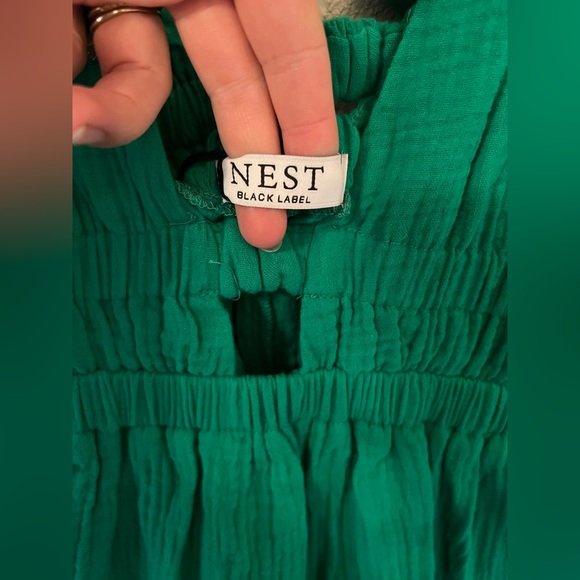 NEST GREEN DRESS - Picture 2 of 3